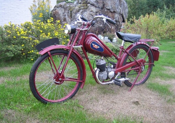 James Superlux 1953